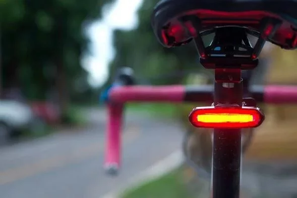 Oświetlenie rowerowe, lampki rowerowe