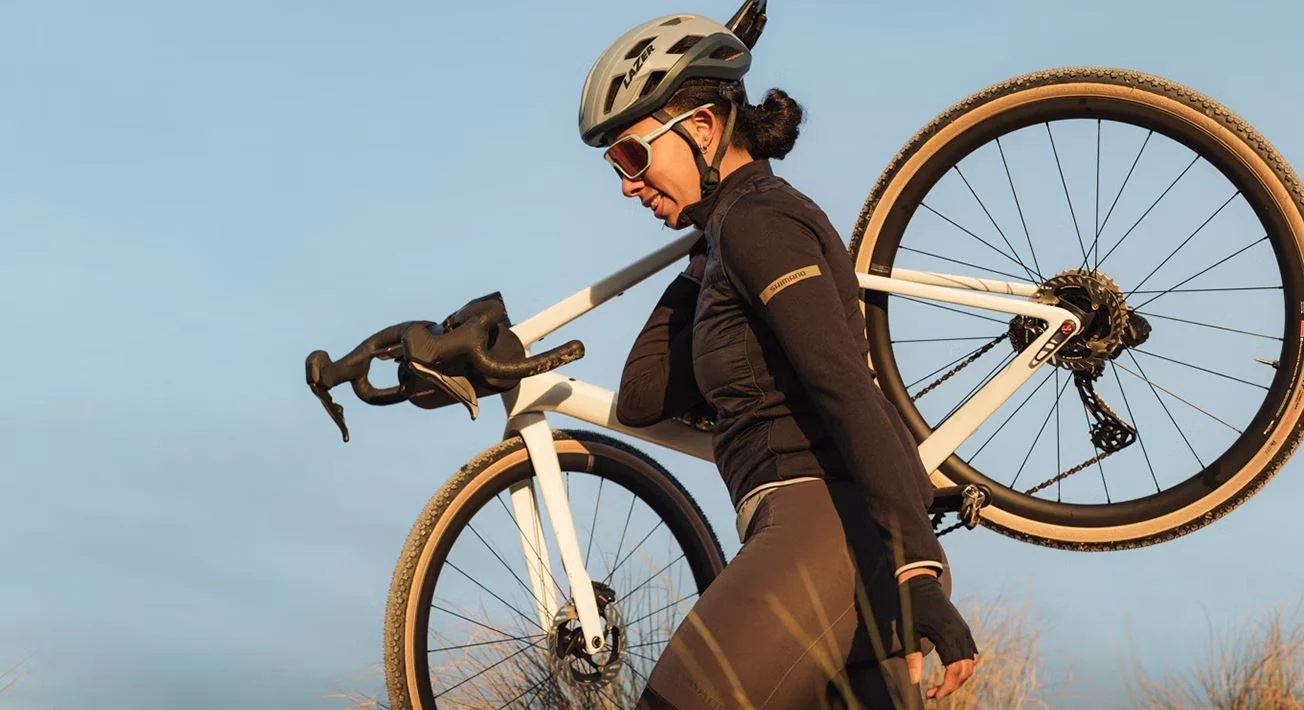 Odzież rowerowa na każdą pogodę - jak się ubrać, gdy robi się zimno? zdjęcie nr 2