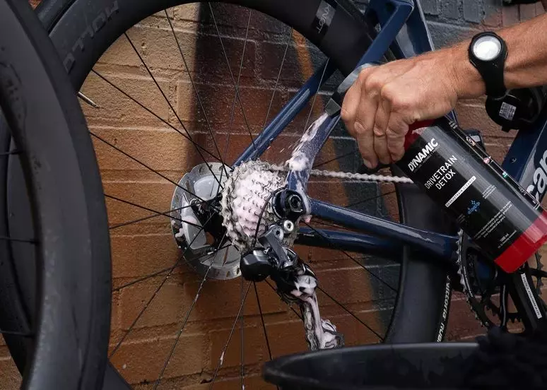 Płyn do czyszczenia napędu Dynamic Bio Drivetrain Detox butelka 1 litr foto 11