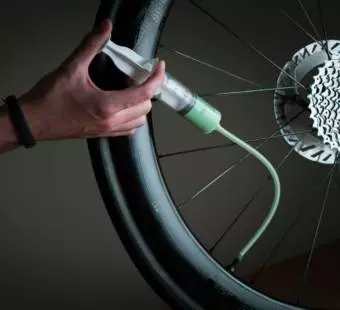 Foto mini 4 - Uszczelniacz do opon Dynamic Pro Tire Sealant 1000ml